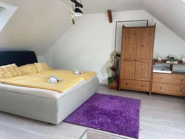 Doubravice - S Vyhledem Do Zahrady Apartment